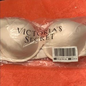Victoria’s Secret full coverage Bra 36D